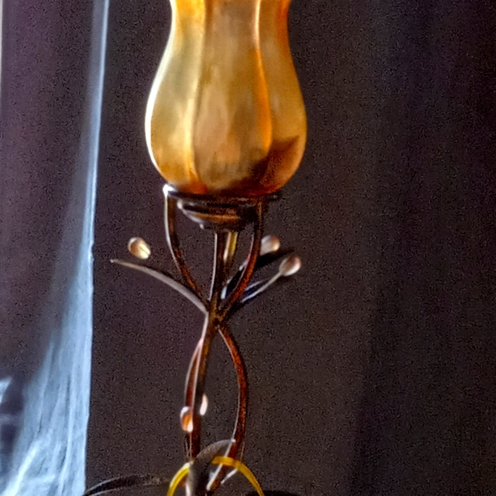 2 Lamp shaped like a rose